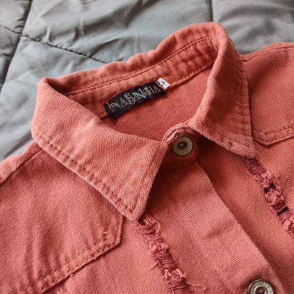 Women's Nadasha Rust Colored Denim Jean Jacket Distressed Button up Collared - Picture 10 of 16